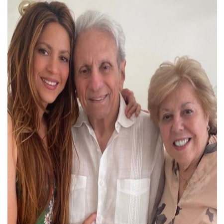 Nidia del Carmen Ripoll Torrado was looking happy with her family.